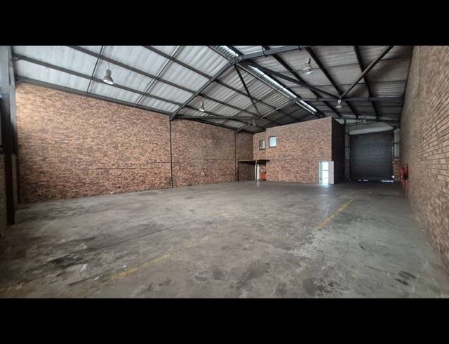 409M² FACTORY TO LET IN APEX